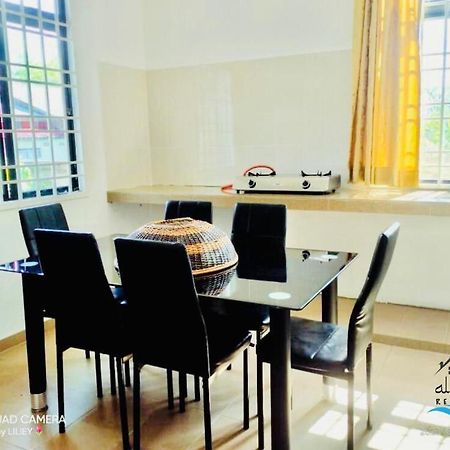 Qalya Homestay 2 @ Kota Bahru Luaran gambar