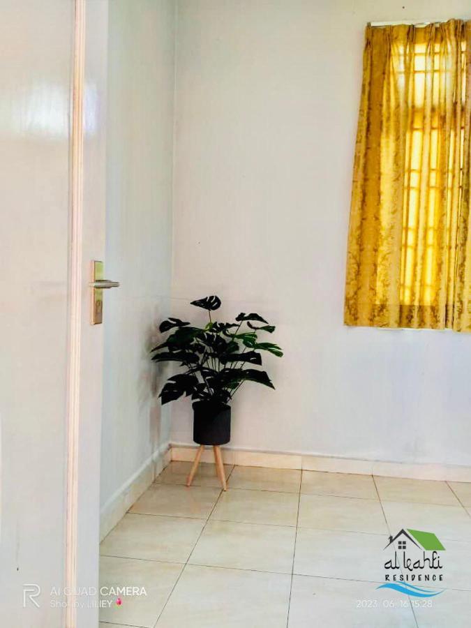 Qalya Homestay 2 @ Kota Bahru Luaran gambar