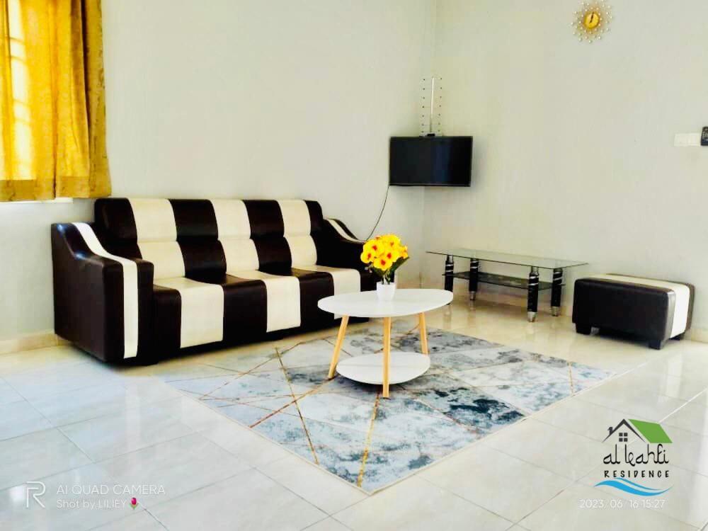 Qalya Homestay 2 @ Kota Bahru Luaran gambar